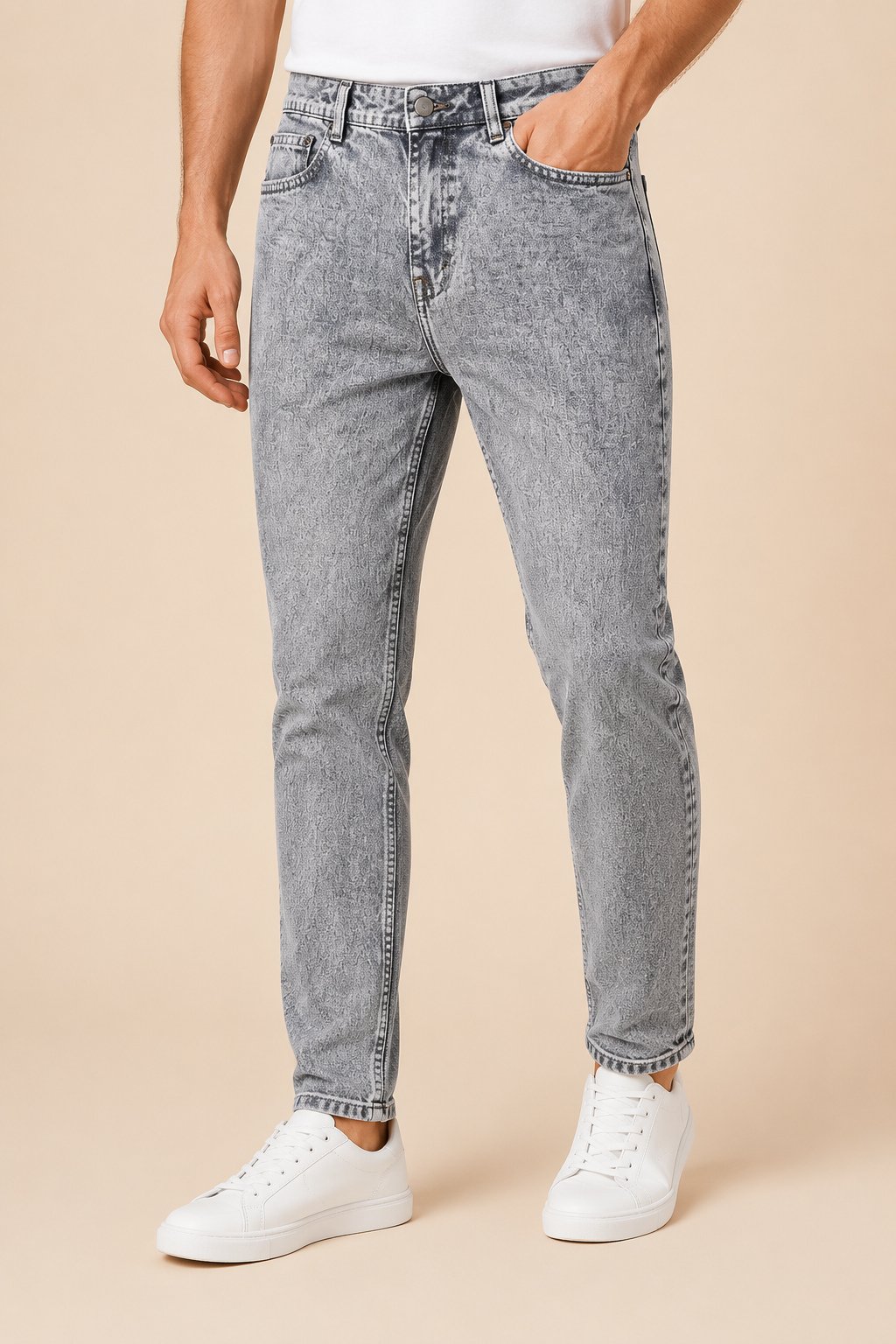Acid Wash Relaxed Tapered Jeans – Light Grey
